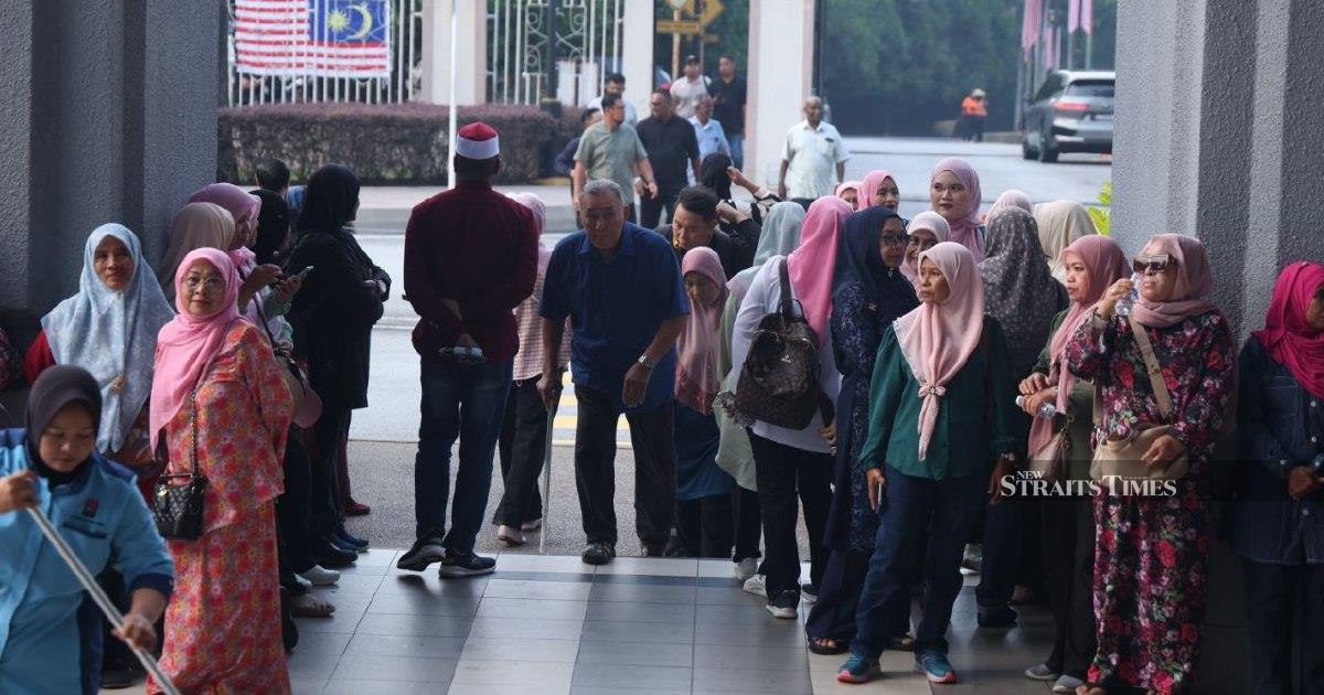 Court Complex Braces for High-Profile Charging of Former PM Ismail Sabri