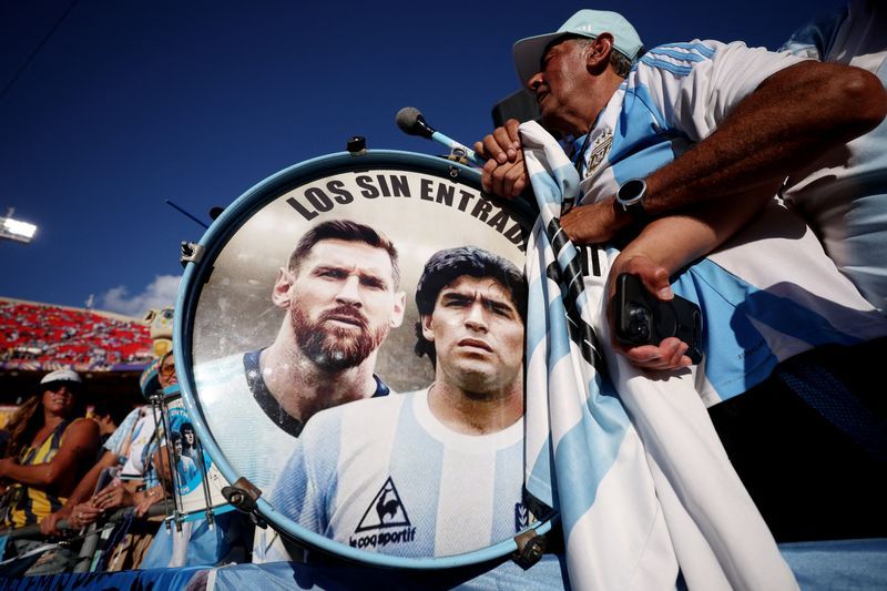 Argentine war veterans urge fans to keep politics out of England World Cup clash