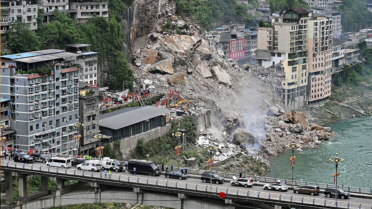 Death Toll From Chongqing Mountain Collapse Reaches 51 As Search Continues