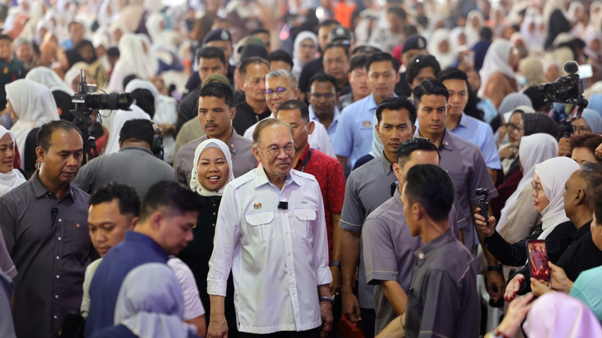 Anwar Scrutinises Tabung Haji's 13-Month Bonus Scheme as Breach of Fiduciary Duty