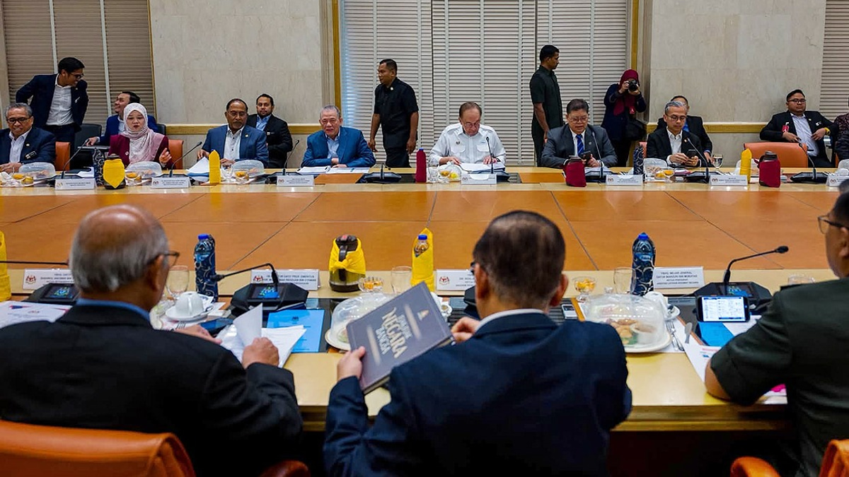 Nationhood Values Essential to Malaysia's Development, PM Anwar Emphasises