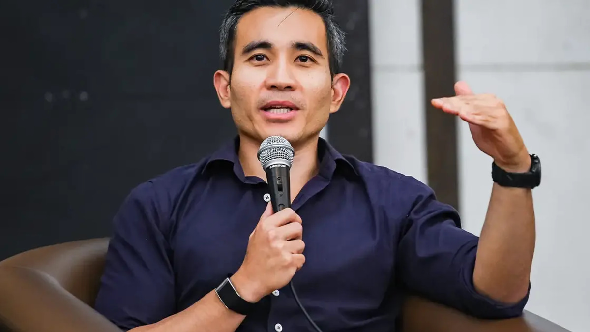 Malaysia's Next Election Will Lack Bold Visions, Warns Former Umno Communications Chief