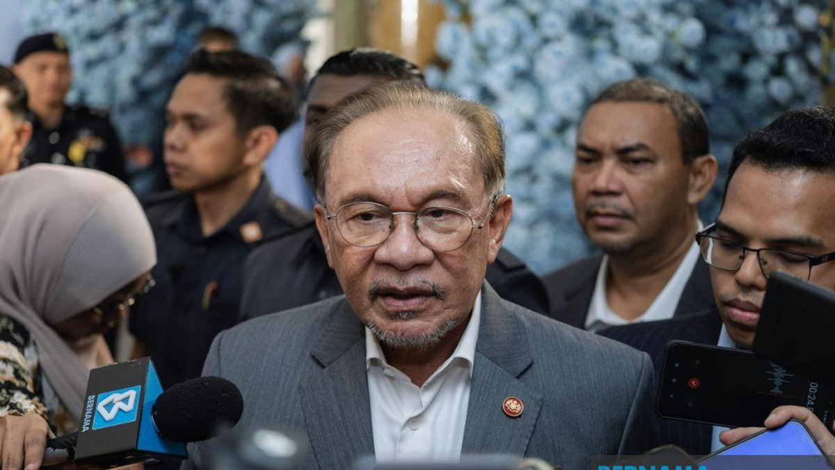 Anwar Awaits Briefing on Melaka DAP Assemblymen's Exit From State Government