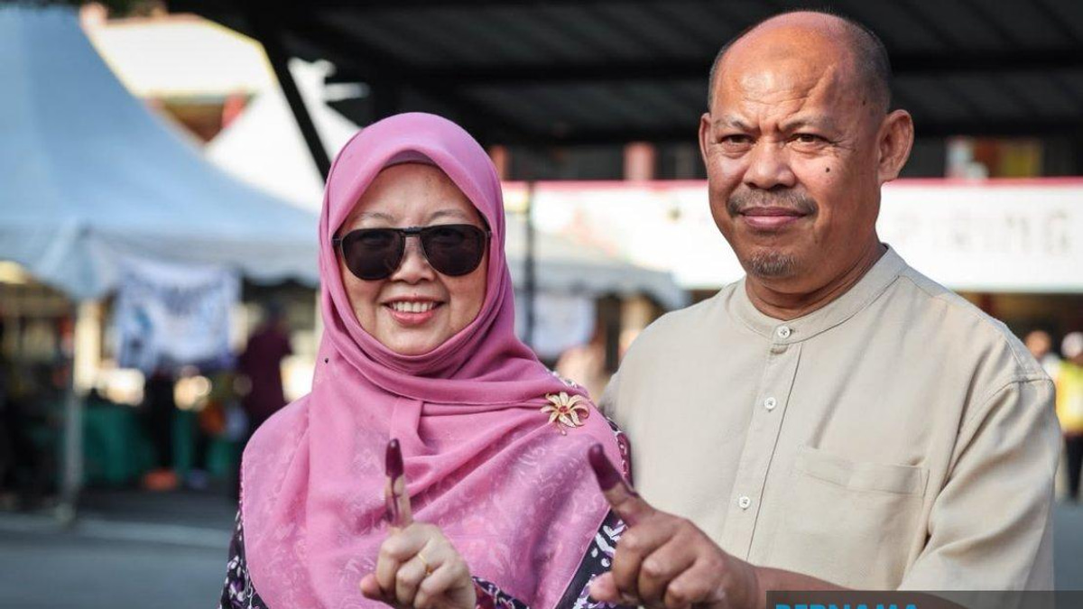 Johor State Election: Party Chiefs Lead the Early Voting Surge