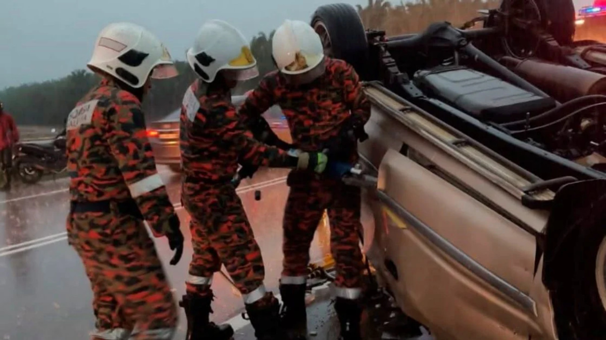 Two Sisters Among Four Killed in Twin Crashes Across Pahang Within One Hour