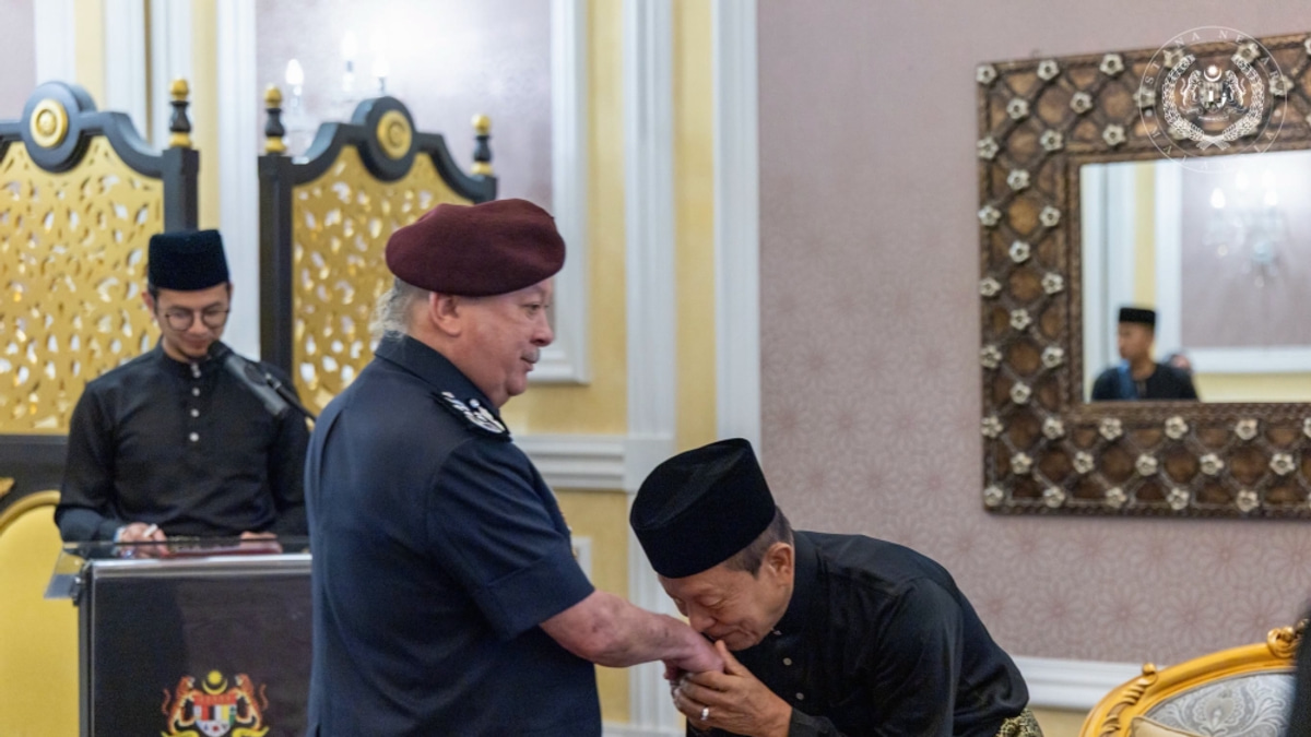 Sultan Ibrahim Receives Briefing from MACC Chief on Anti-Corruption Commission Operations