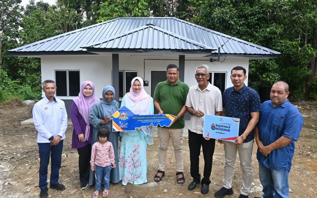Government Delivers Rumah Kasih Ihsan Homes to Jeli Residents, Advancing Housing Security in Kelantan