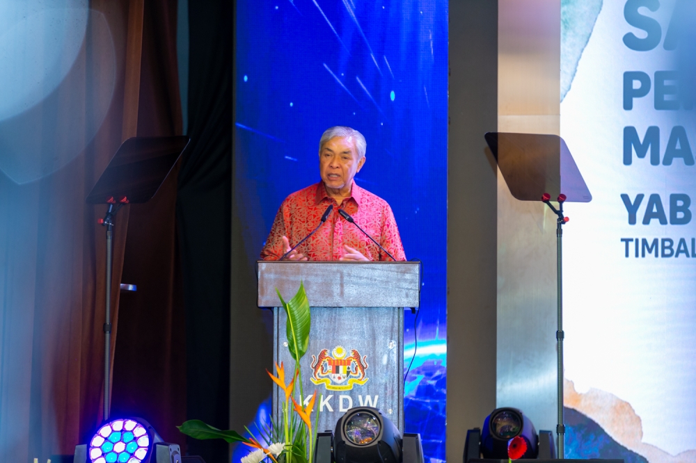 Deputy Prime Minister Zahid Denies Reports of Coalition Leadership Summit, Reaffirms Backing for Unity Government