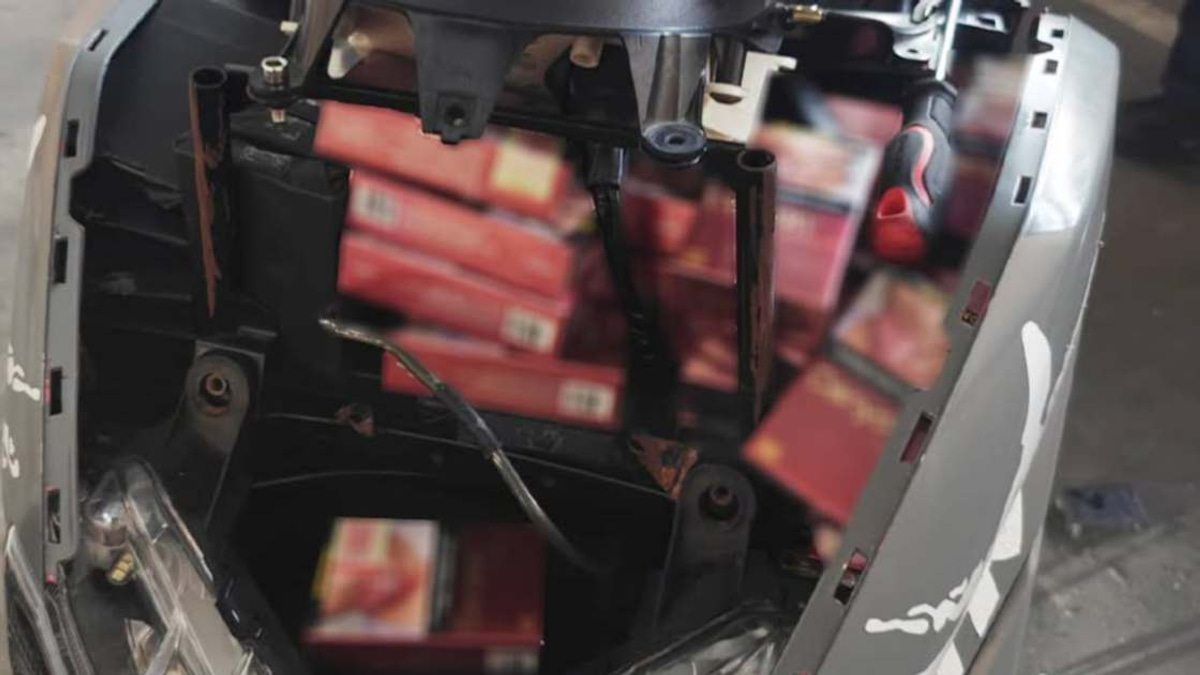 Woman held for attempting to smuggle 400 cigarette packets into Singapore via Tuas Checkpoint