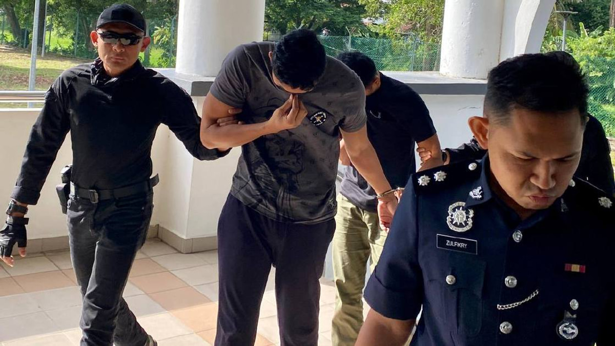 Two Malaysian soldiers face charges for smuggling Myanmar migrants across Thailand border