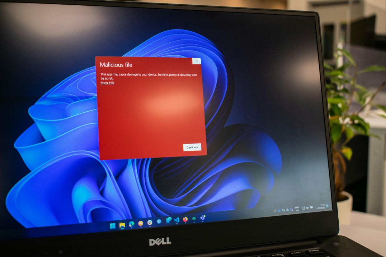 MyCert Alert: Sophisticated WhatsApp Malware Targets Windows Users With Fake Documents