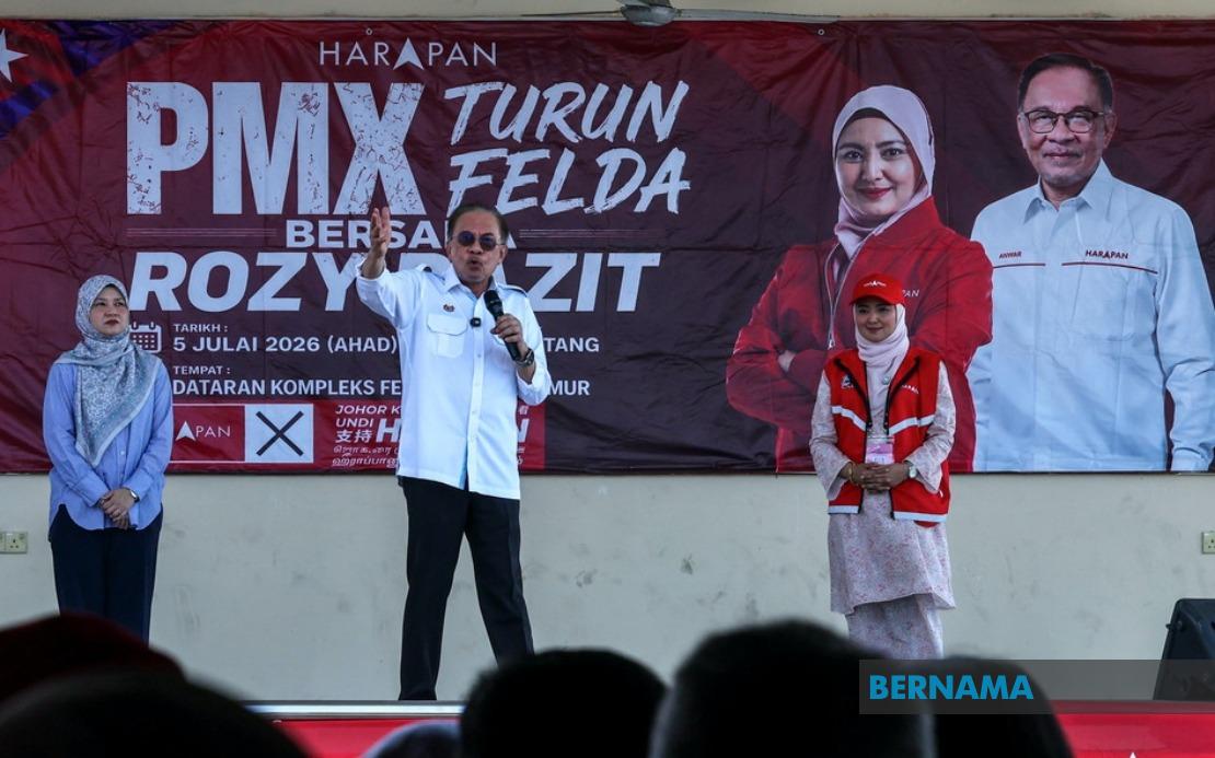 PM Anwar Commits to Resolving Felda Second-generation Housing Crisis