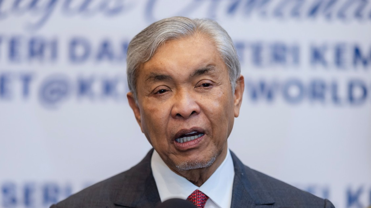 Zahid Endorses Fresh Look at Immigration Service Framework Amid Officer Grievances