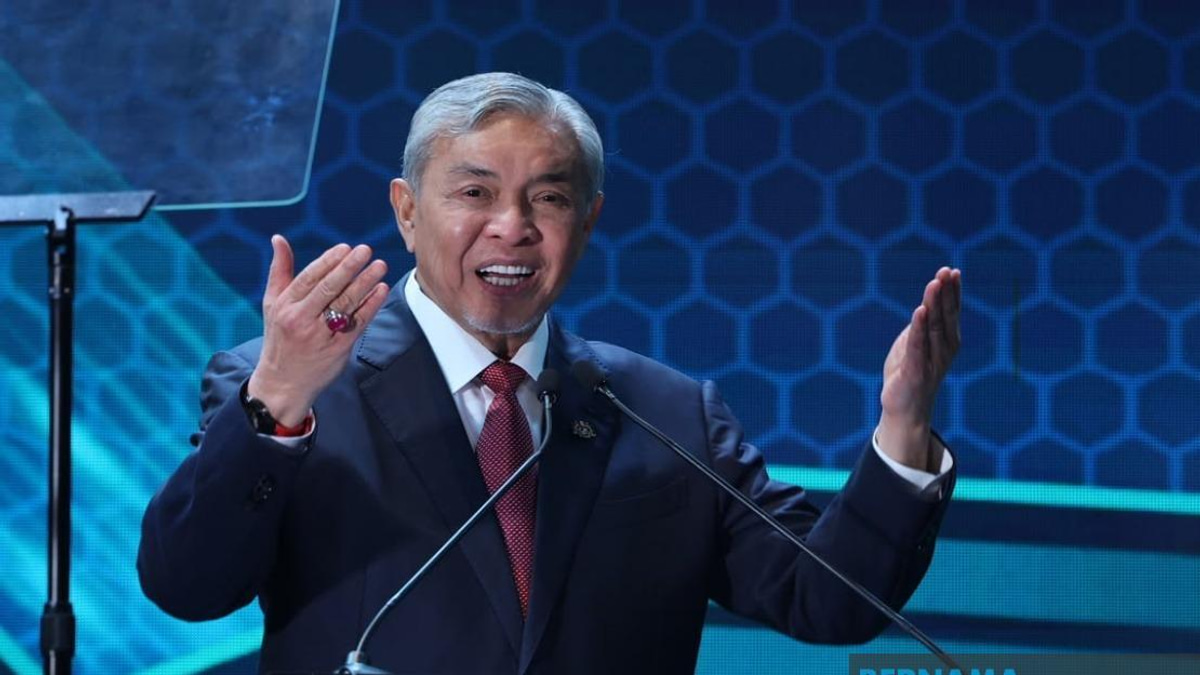 Immigration Department Must Drive Economic Growth While Bolstering Security, Says Ahmad Zahid