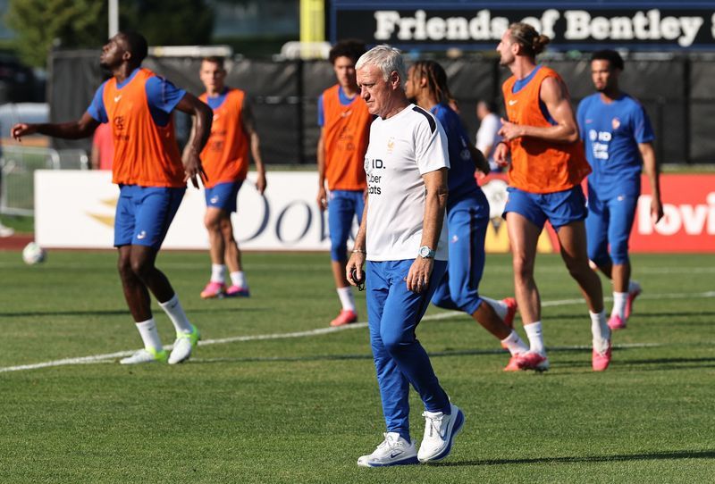 France's Clinical Attack Masks Defensive Vulnerabilities Ahead of Sweden Knockout Clash