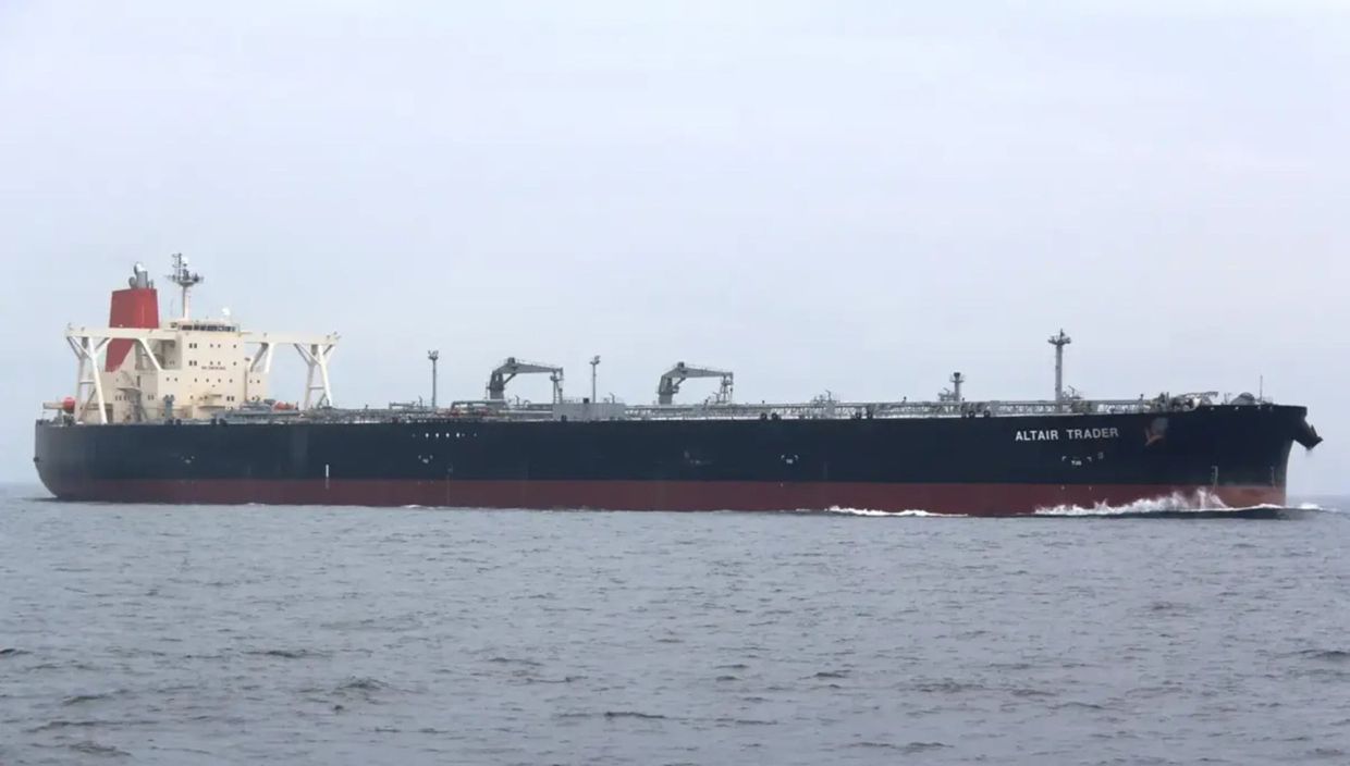 US Targets Chinese and Hong Kong Shipping Firms Over Iran Oil Transfers