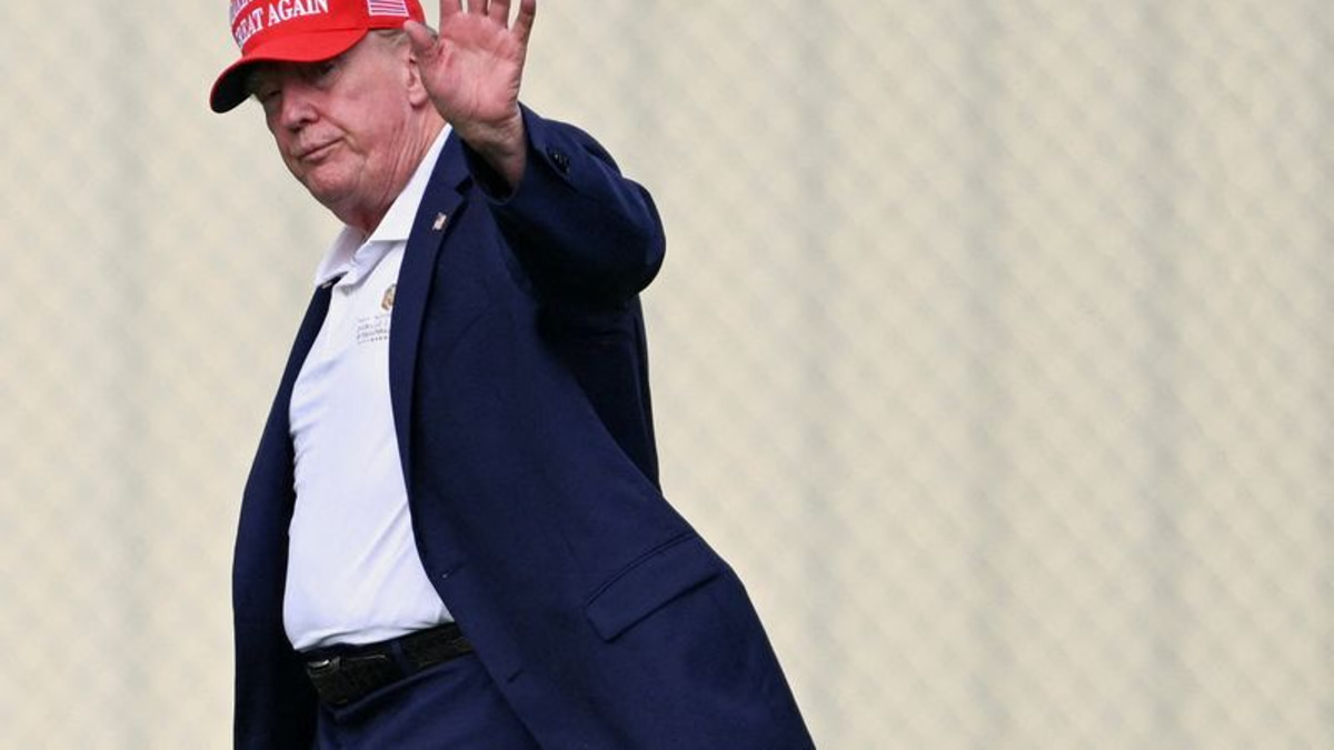 Majority of Americans Question Trump's Crypto Profits and Business Conflicts, Poll Shows