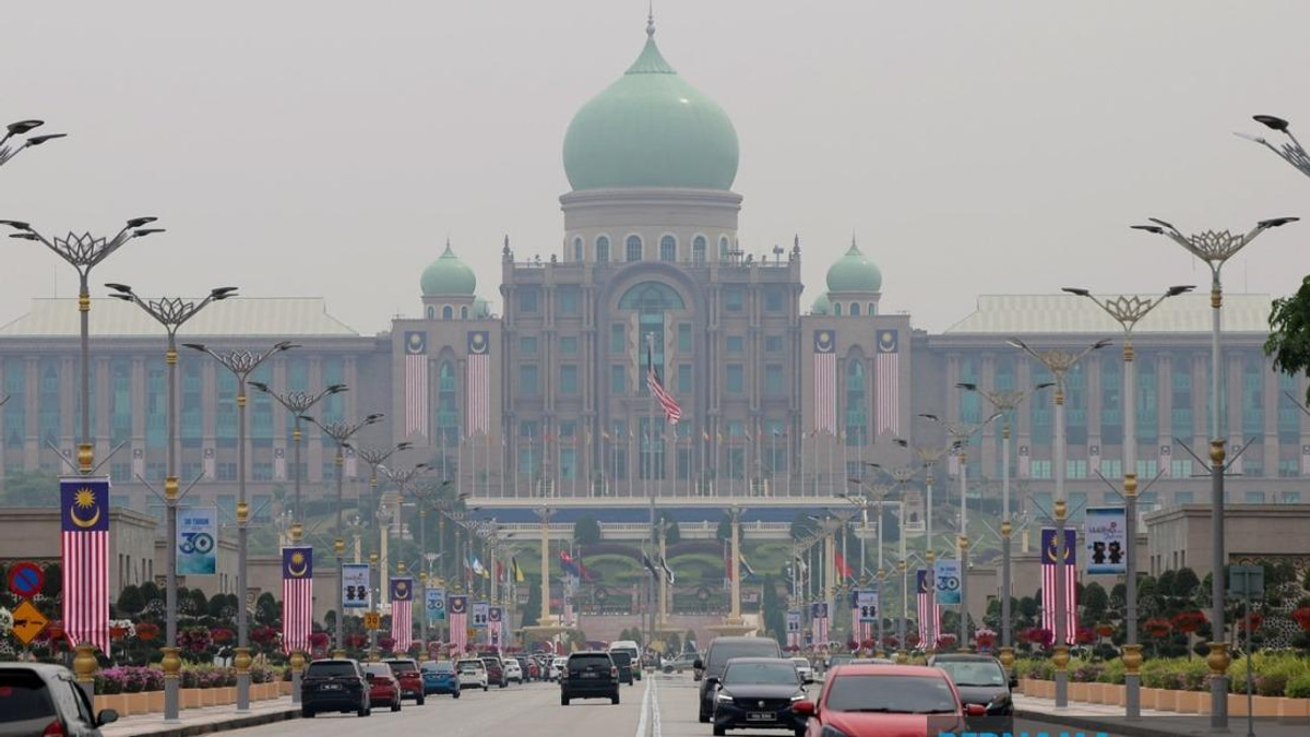 Haze Alert for Putrajaya and Peninsular Malaysia as Air Quality Deteriorates Through End of August