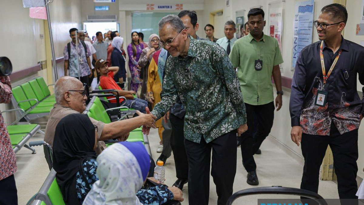 Malaysia's Health Ministry To Unveil Workplace Mental Health Policy By October