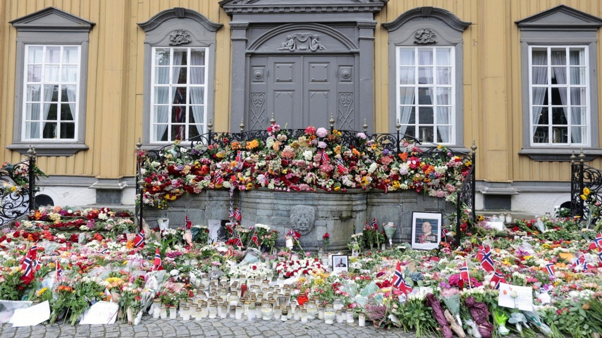Norway Mourns King Harald V With Nationwide Services; Son Haakon VIII Ascends Throne