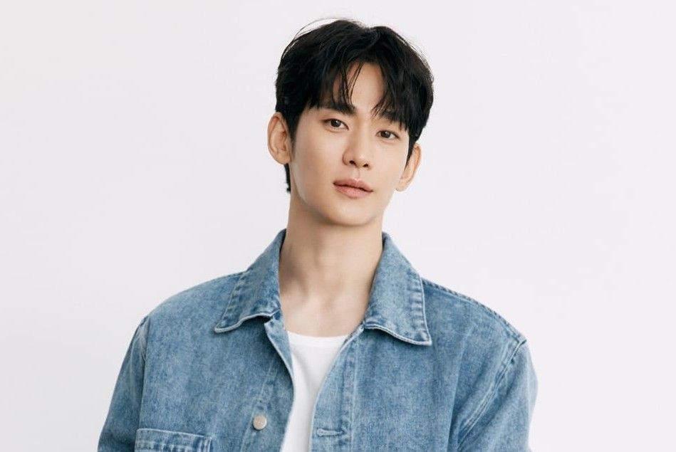 Kim Soo-hyun Re-emerges with Bench Campaign After Year Away from Public View