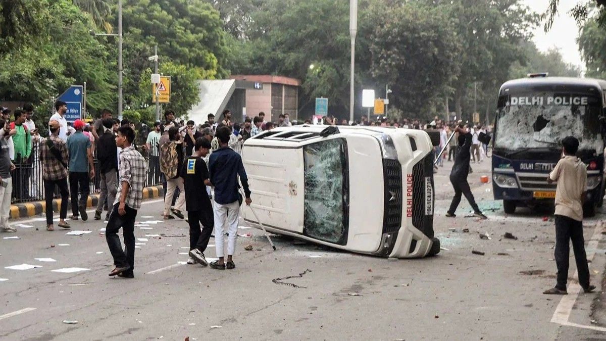 Delhi Police Register 10 Cases Over CJP Protest as Misinformation Claims Surface