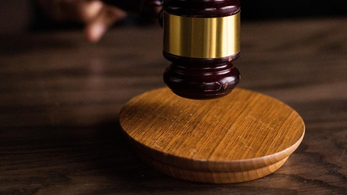 Ex-Ride-Hailing Driver Faces 12 Charges in Klang Court over Armed Robbery and Fraud Allegations