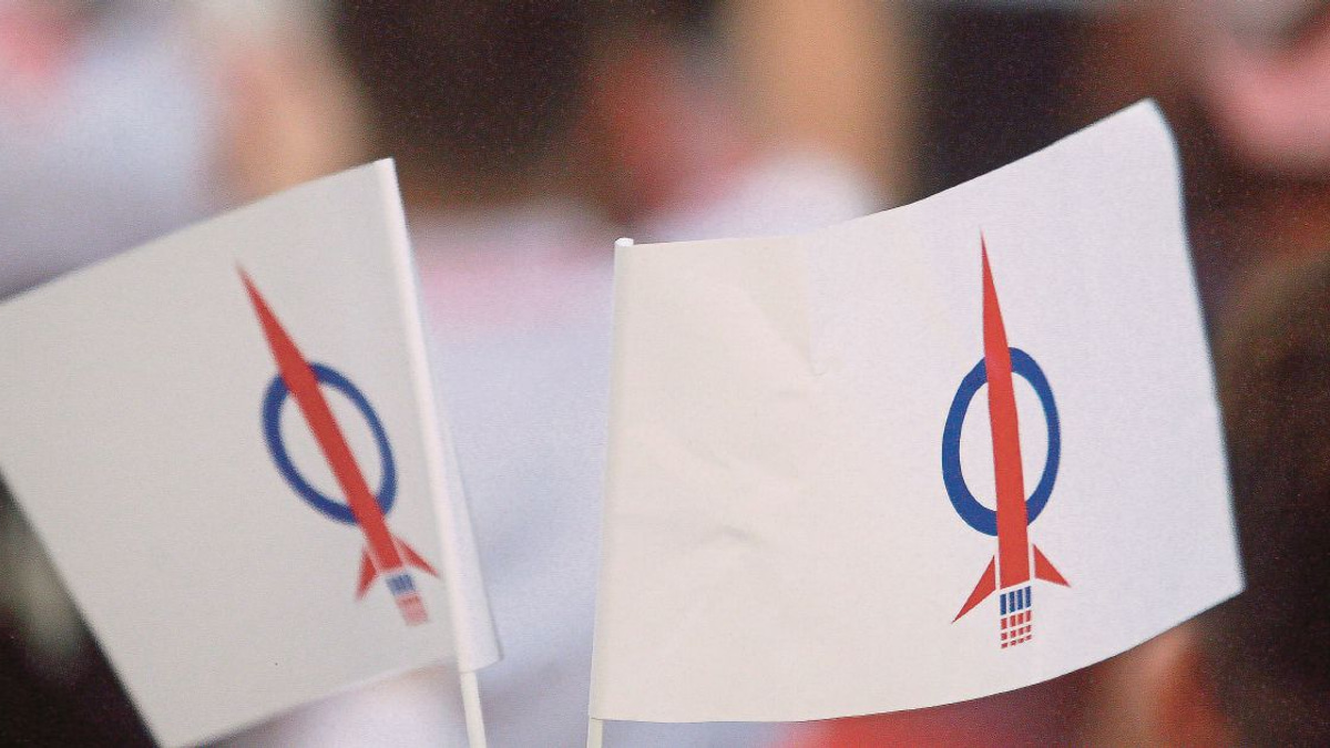 DAP's August Congress Vote Poses Critical Test for Anwar's Coalition Government