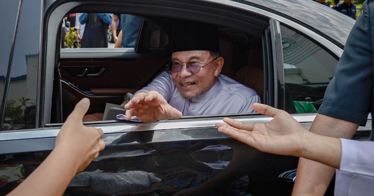 Anwar Takes Battle to Negeri Sembilan in Final Push for Pakatan Harapan State Victory
