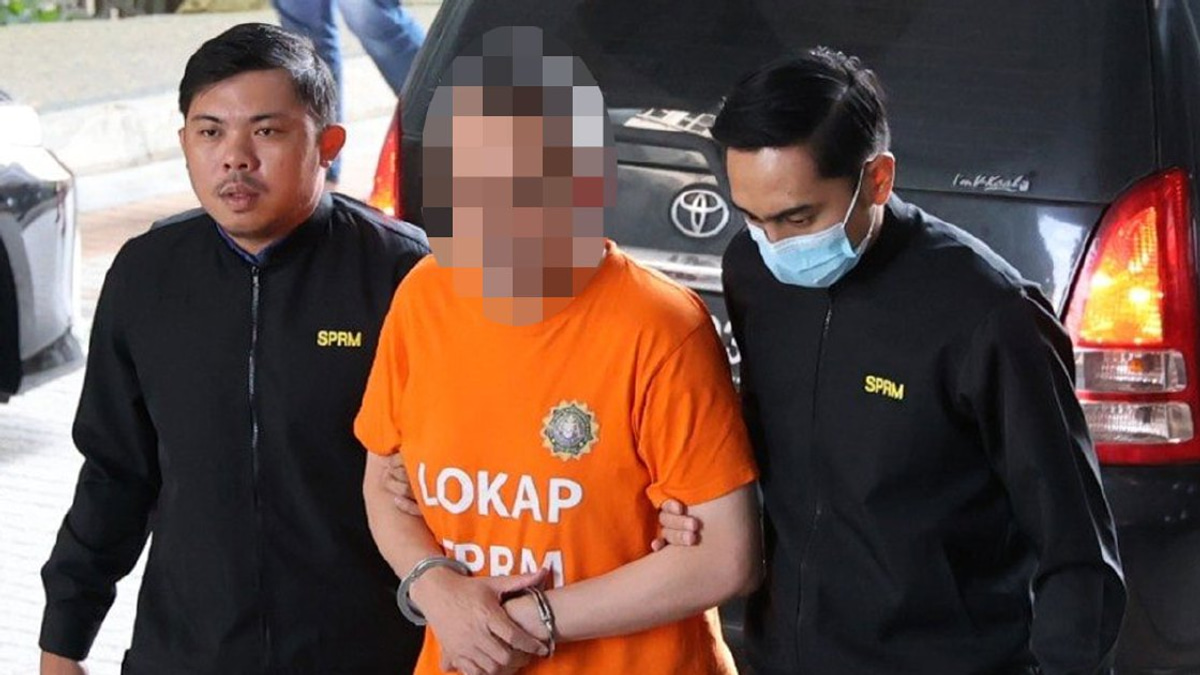 Former Tabung Haji Chief Appears at Putrajaya Court for Remand Hearing