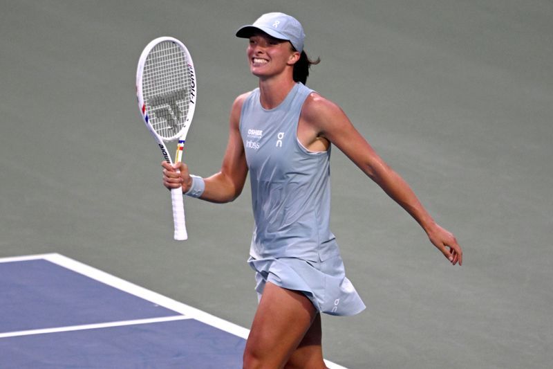 Swiatek powers into Canadian Open semi-finals with dominant win over Shnaider