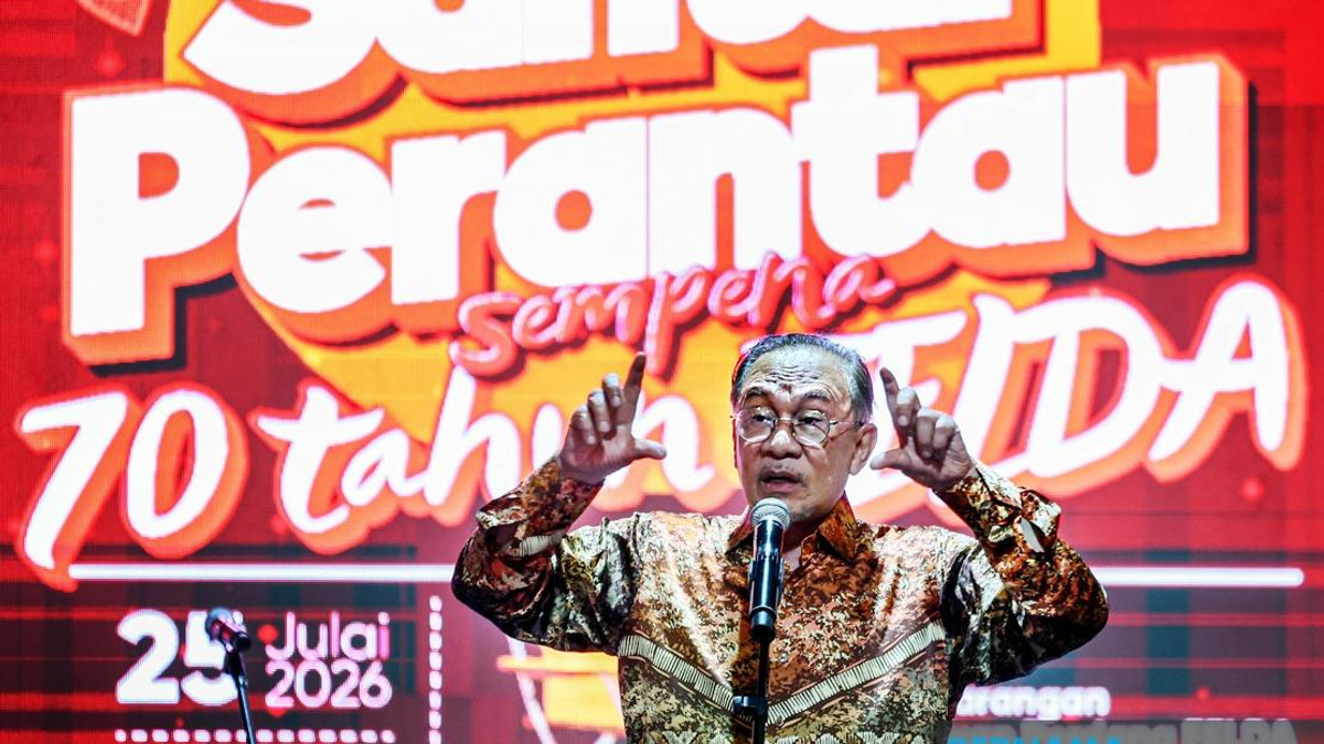 PM Anwar Pushes for Swift Rollout of Seven Felda Settler Support Schemes