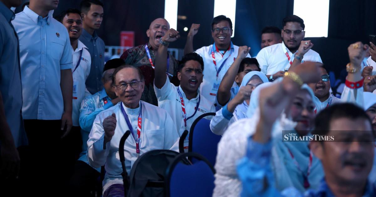 Government Will Probe Felda Governance Issues, Anwar Says After King's Directive on State Enterprises