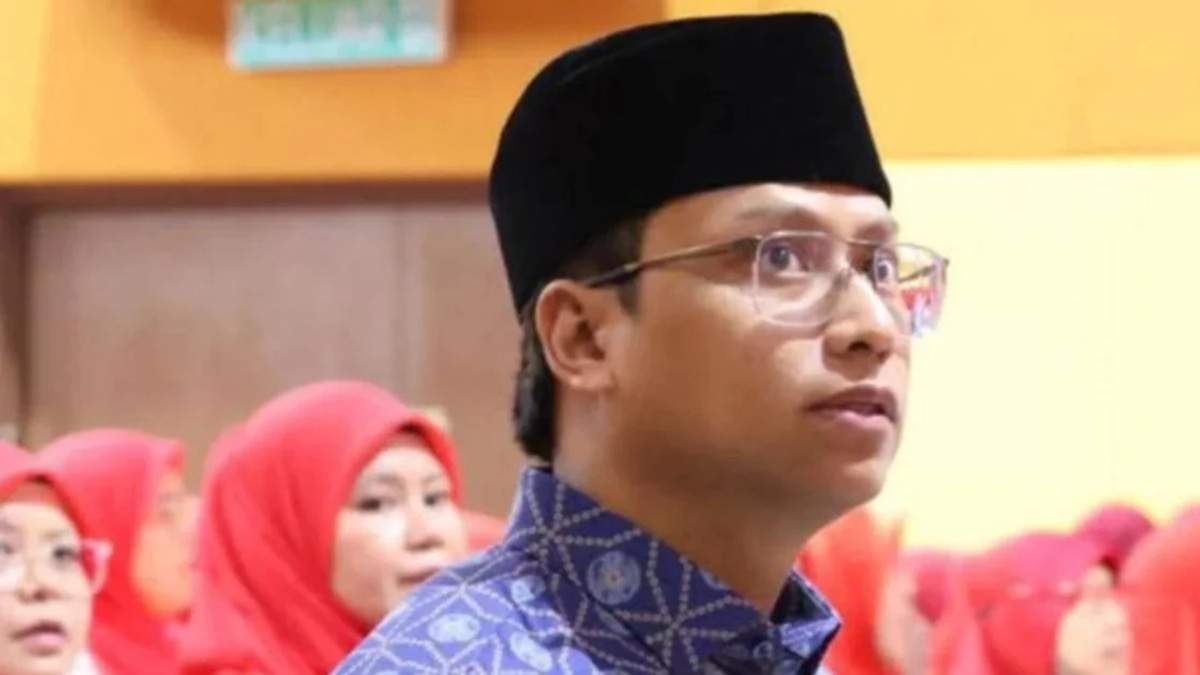 Puad's Son Defends Father's Critique of Umno, Argues History Will Vindicate Party's Course