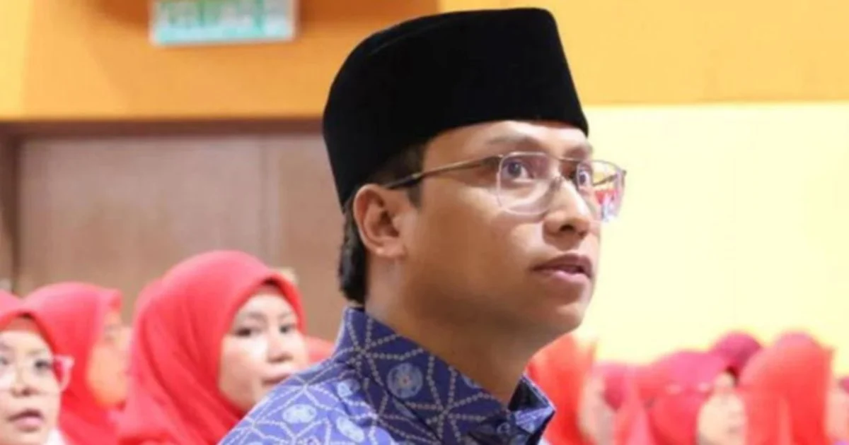 Puad's Son Defends Father's Critique of Umno, Argues History Will Vindicate Party's Course