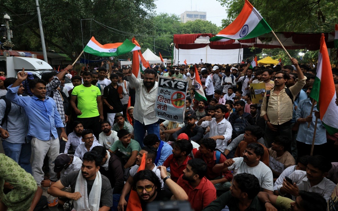 Indian Youth Movement Stages Parliament March Over Education System Overhaul