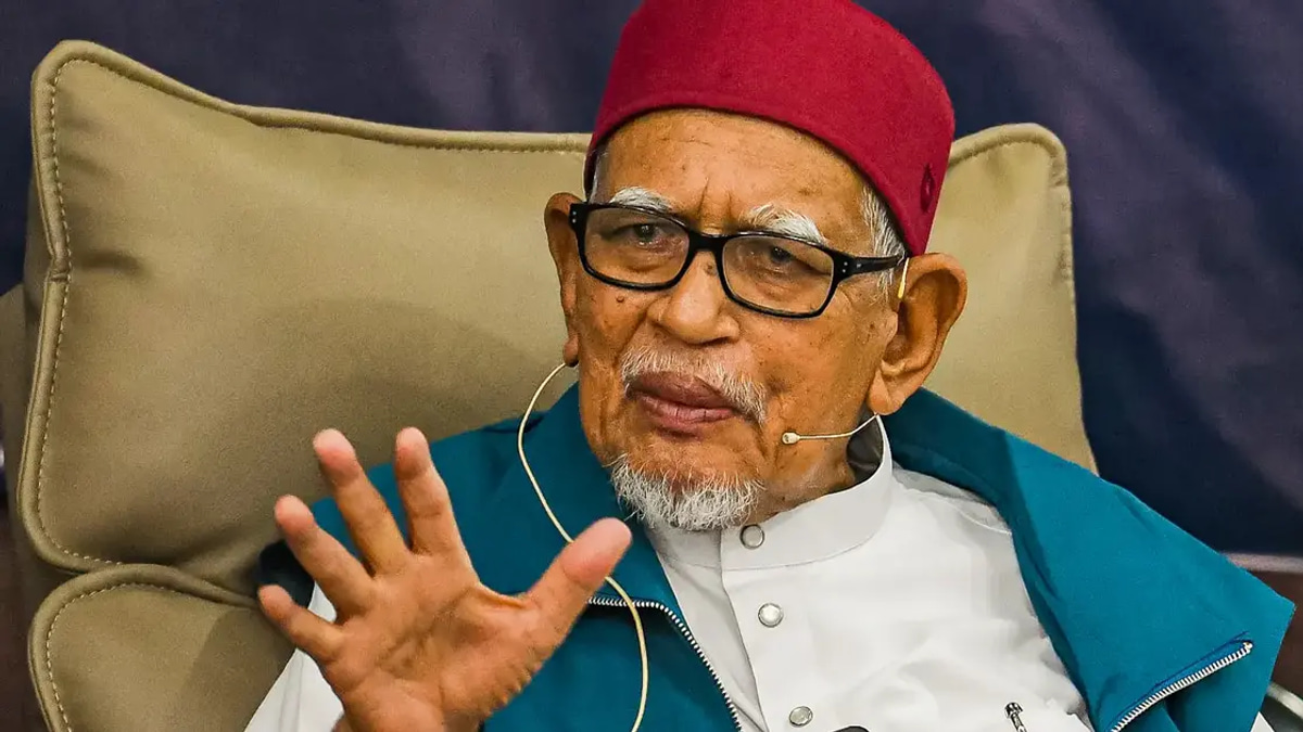 PAS Chief Explains Perikatan's Strategy to Let Umno Lead Johor Campaign