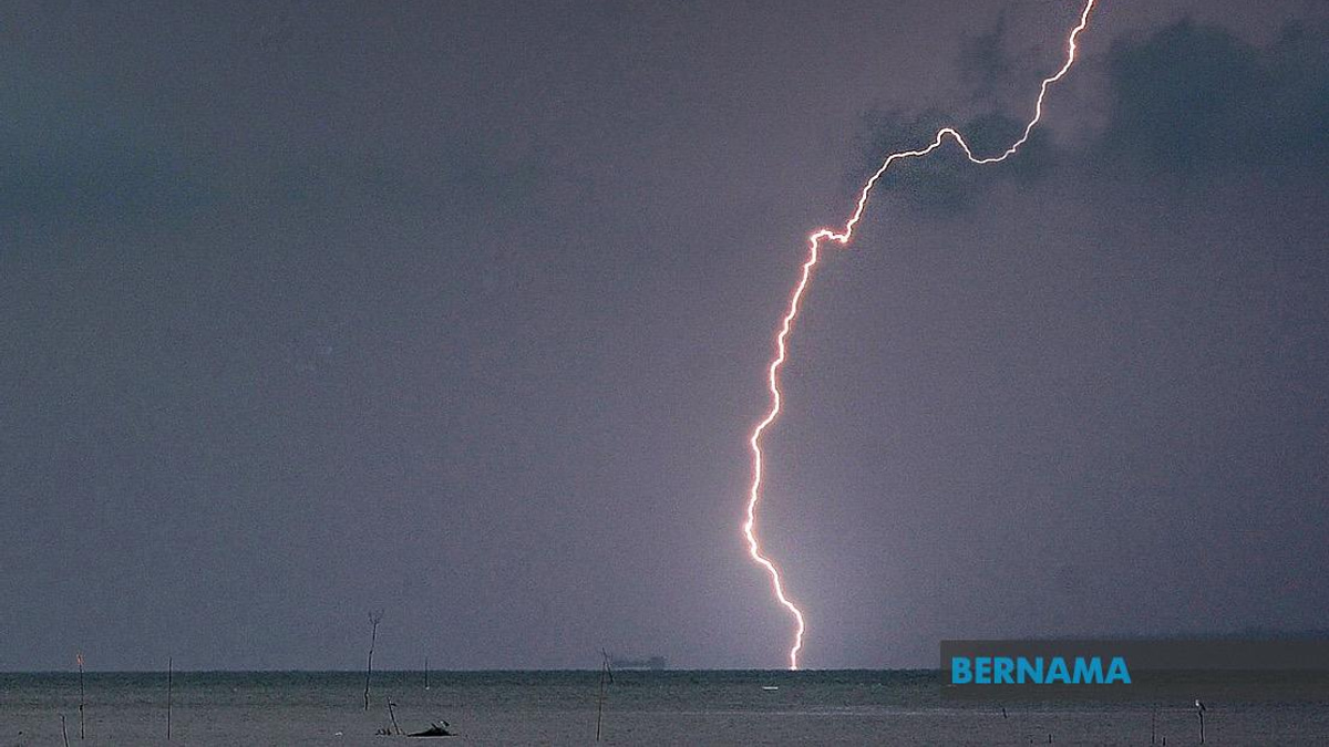 Severe Weather Alert: Seven States and Labuan Brace for Thunderstorms and Heavy Downpours