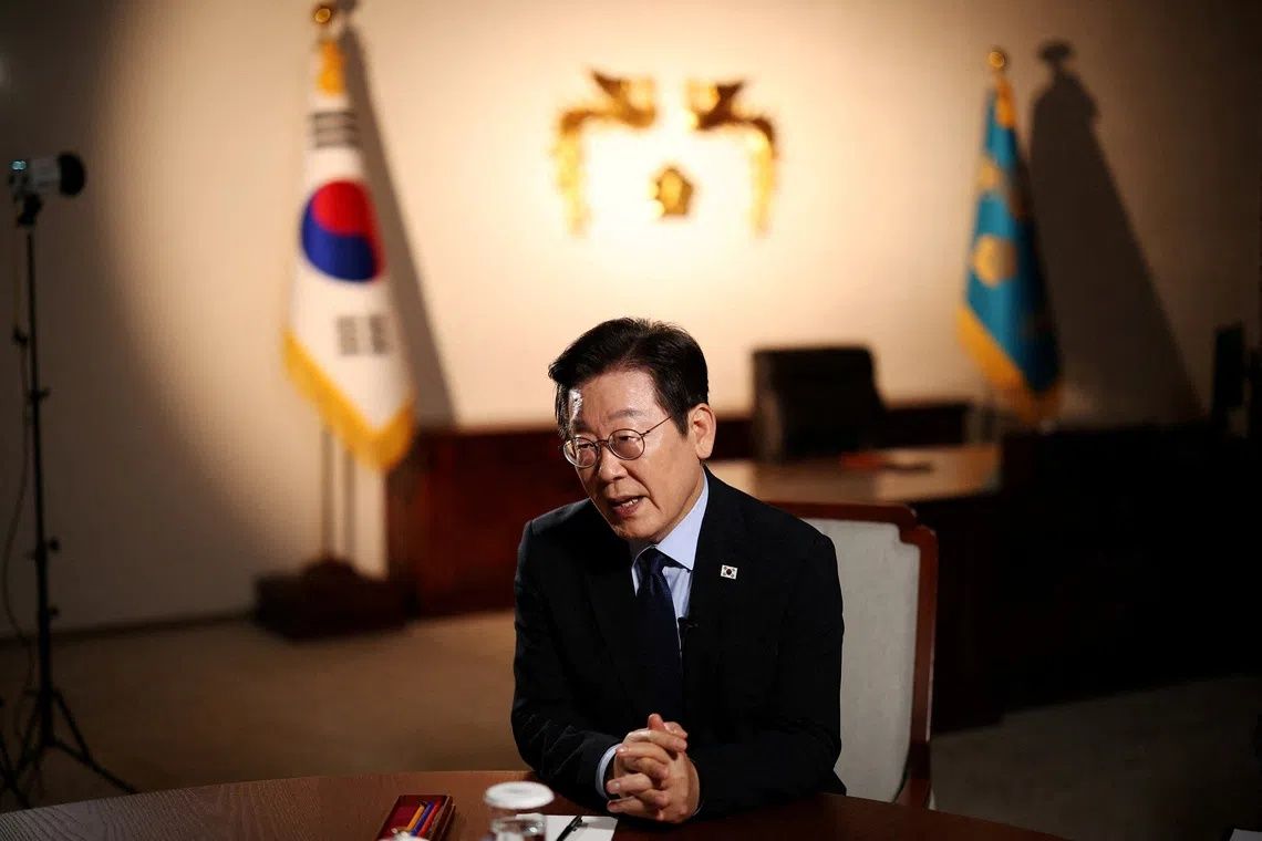 South Korea's Lee Jae Myung Backs Four-Year Presidential Term with Re-election Rights