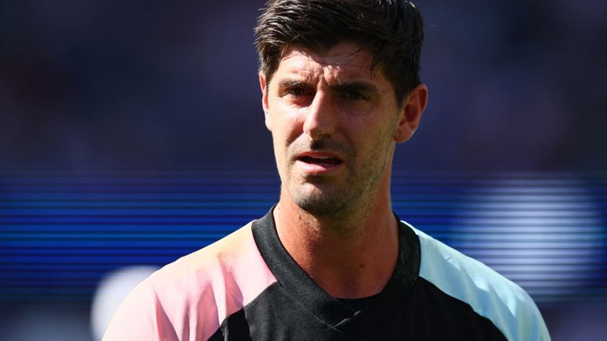 Courtois backs Van Bommel as Belgium's new coach, hints at conditions for international future