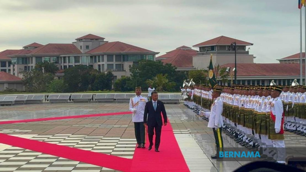 Bangladesh PM Tarique Rahman Receives Full State Honours in Putrajaya Visit