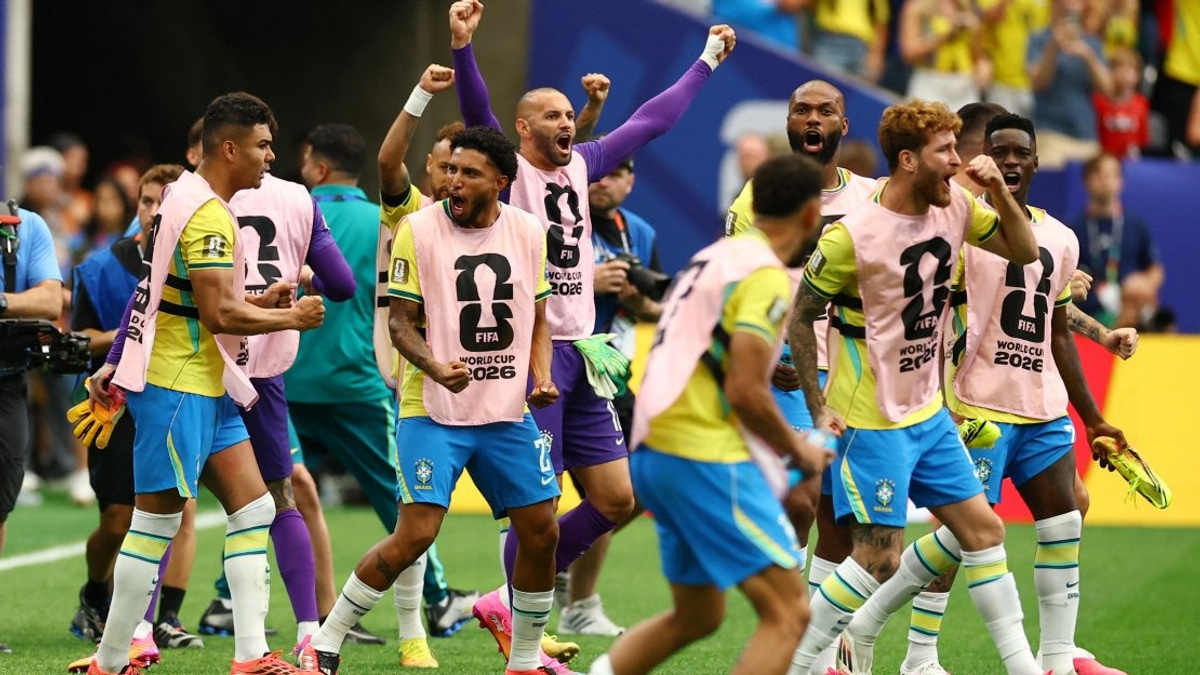 Martinelli's Stoppage-Time Goal Sends Brazil Past Japan Into World Cup Knockout Round