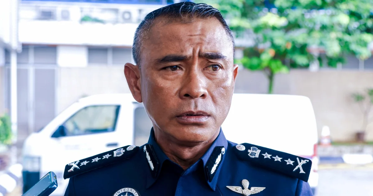 Two suspects nabbed after reckless KL chase ends in multi-vehicle collision