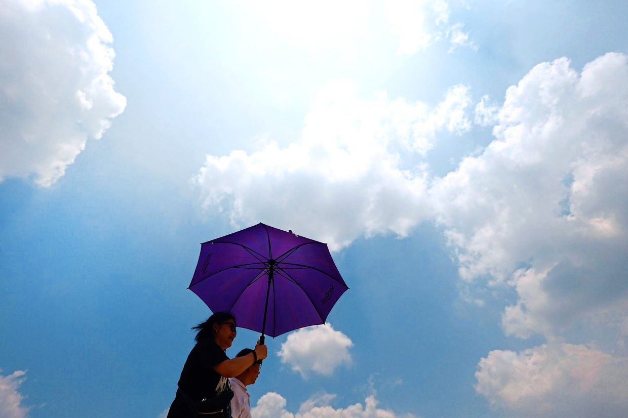 Can Human Bodies Adapt to Intensifying Heatwaves? Science Suggests Limits