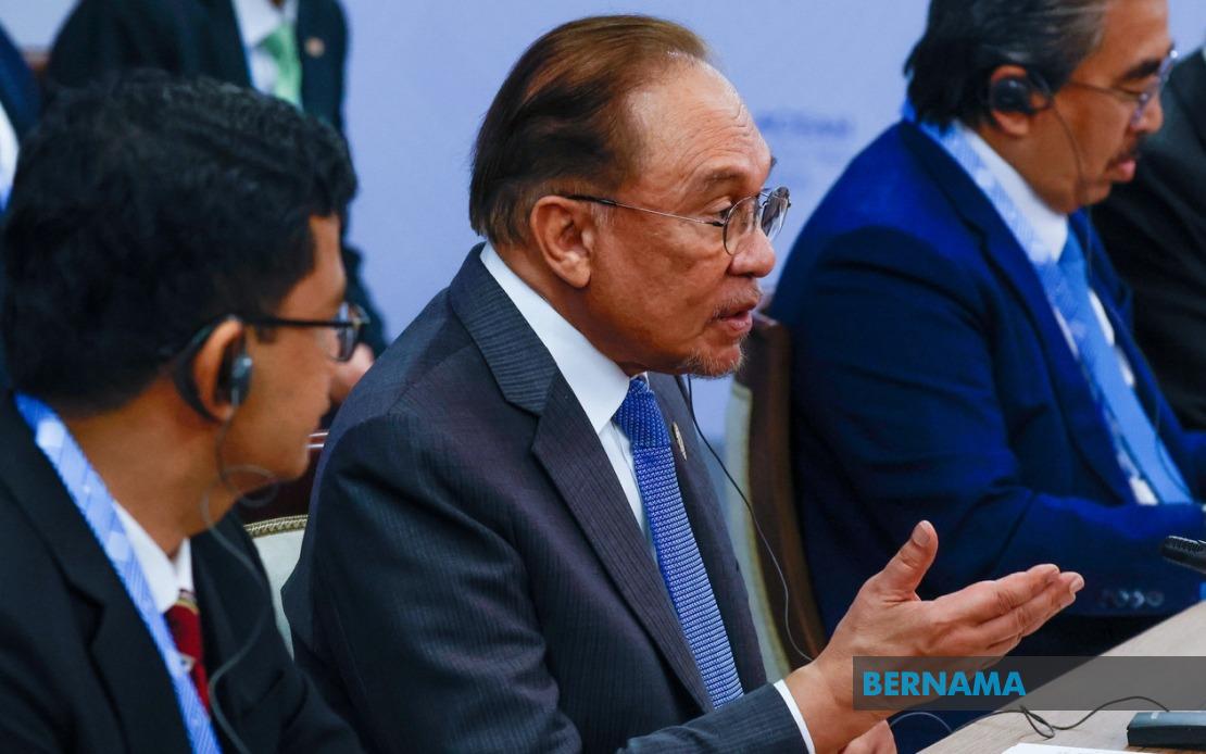 Anwar Praises Russia's Principled Stance on Gaza and Iran Amid Regional Tensions