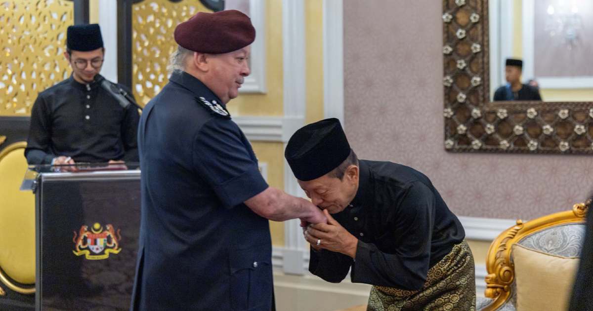 King Receives MACC Chief in Audience at Istana Negara