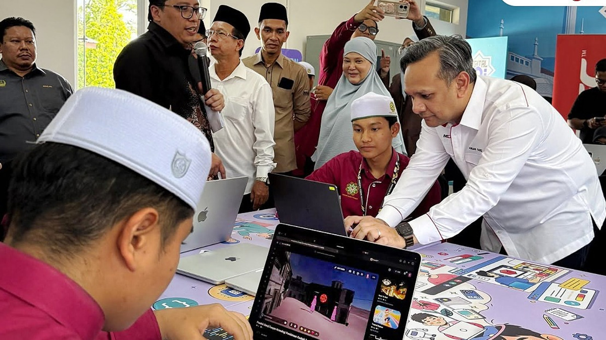 Islamic Boarding School in Ipoh Receives Digital Maker Hub to Bridge Tech Skills Gap