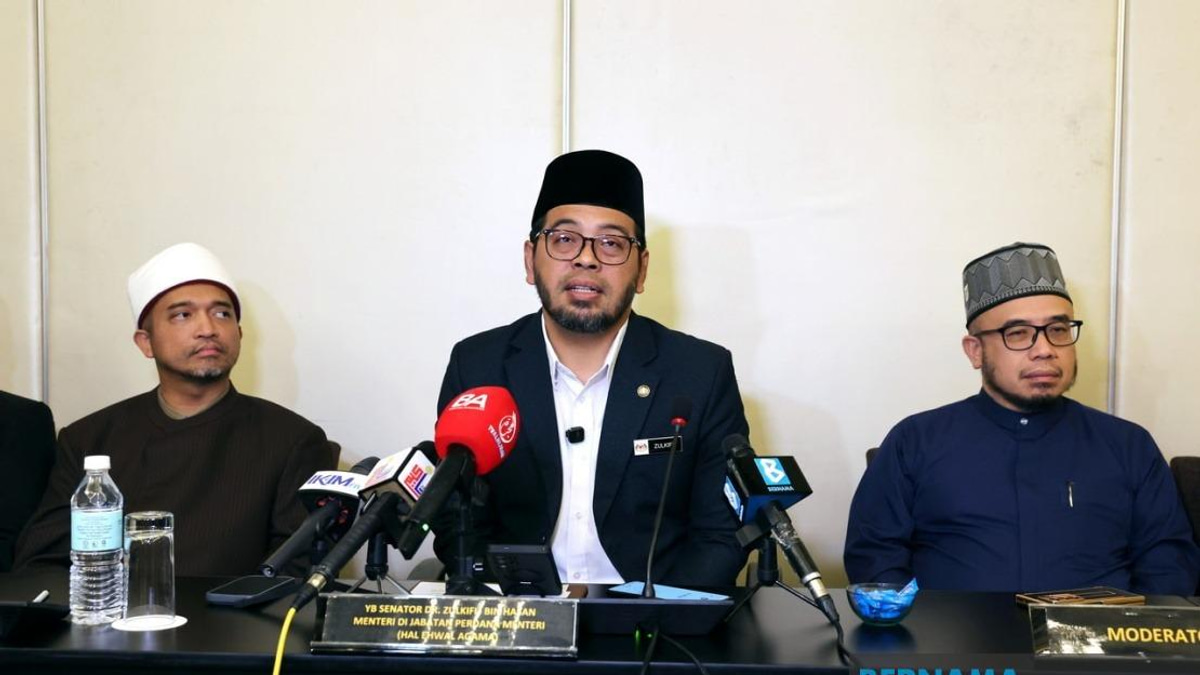Islamic Affairs Minister Rules Out 'Kafir Harbi' Label for Malaysian Citizens
