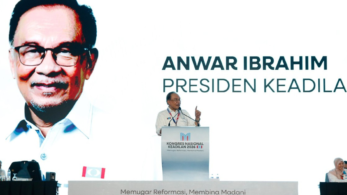 PKR to balance BN-Umno ties with PH loyalty, Anwar confirms
