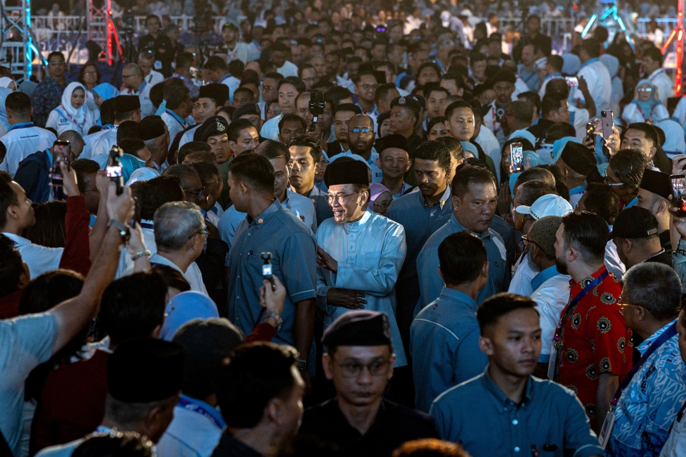 Anwar Ibrahim to present Universities and University Colleges Act repeal to Cabinet
